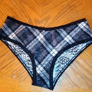 Black and White PINK Cheekster XL